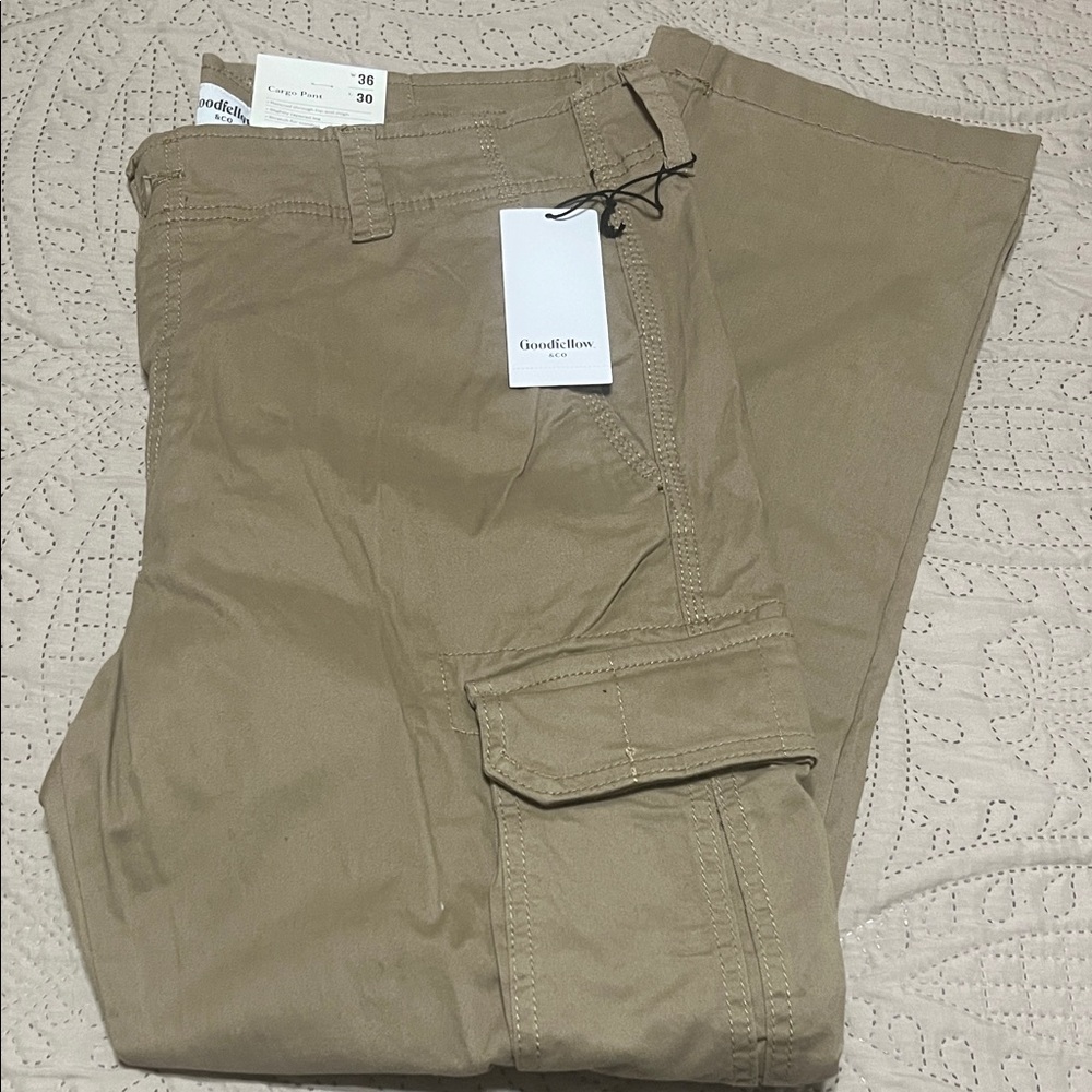 Goodfellow & Co Men's Khaki Cargo Pants